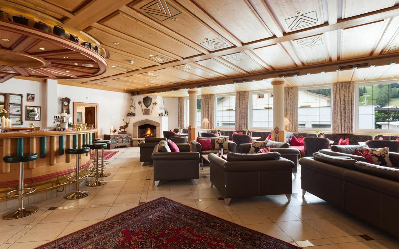 Aparthotel Hochland Gmbh Nauders Exteriör bild