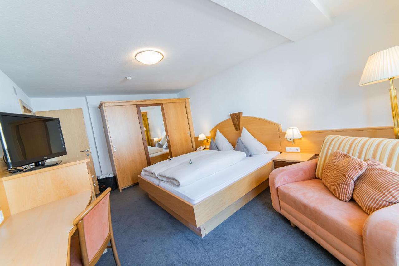 Aparthotel Hochland Gmbh Nauders Exteriör bild
