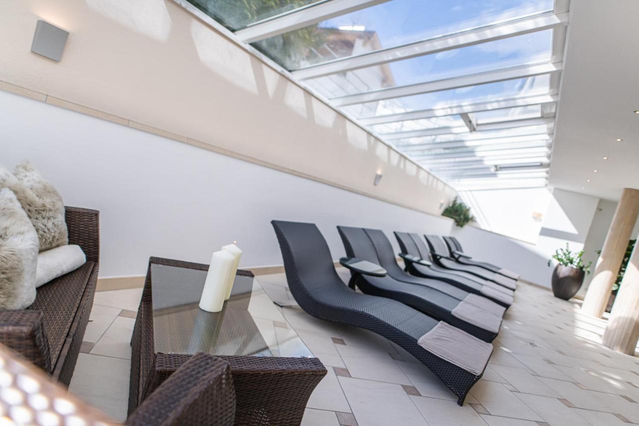 Aparthotel Hochland Gmbh Nauders Exteriör bild