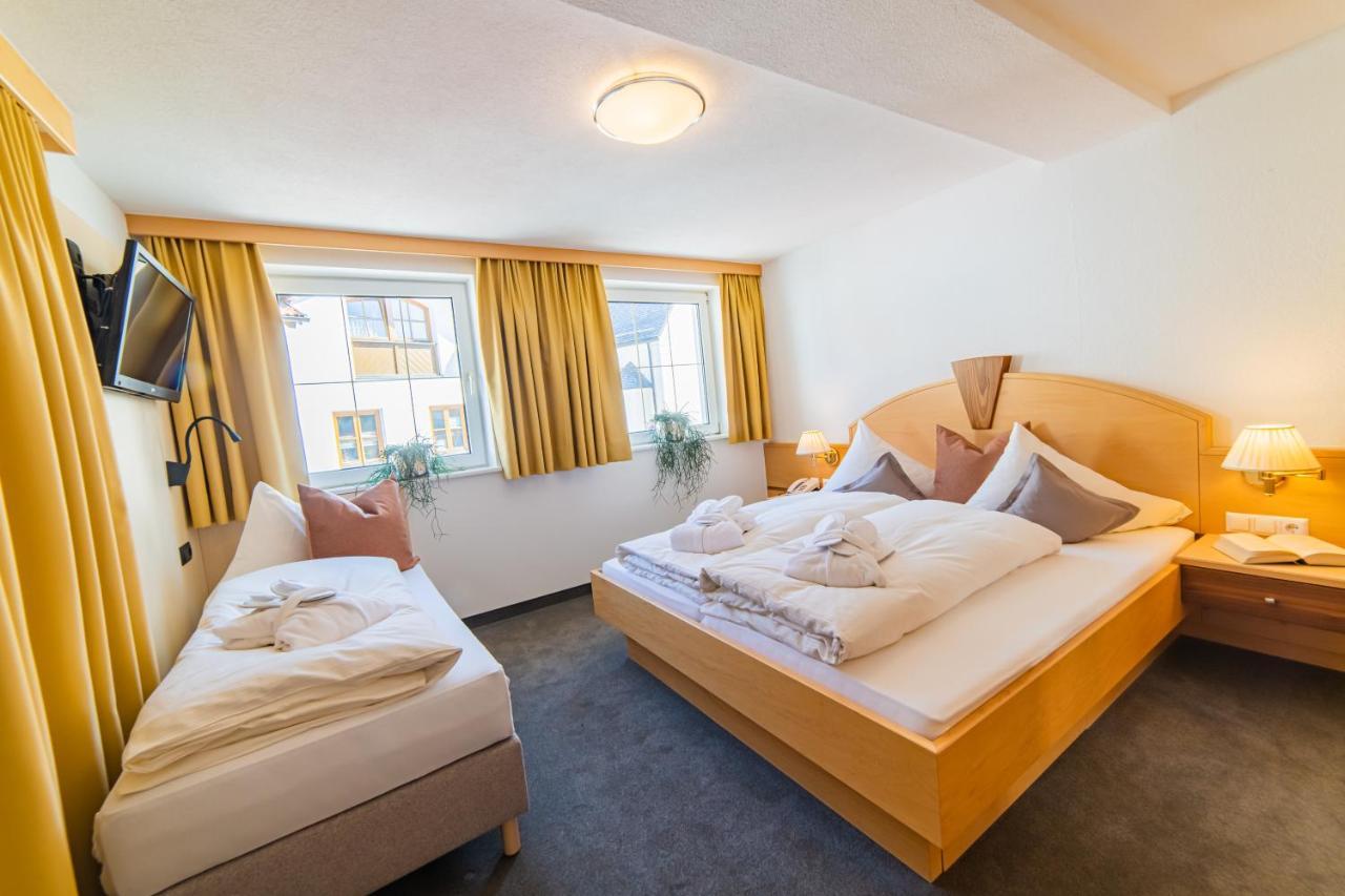 Aparthotel Hochland Gmbh Nauders Exteriör bild